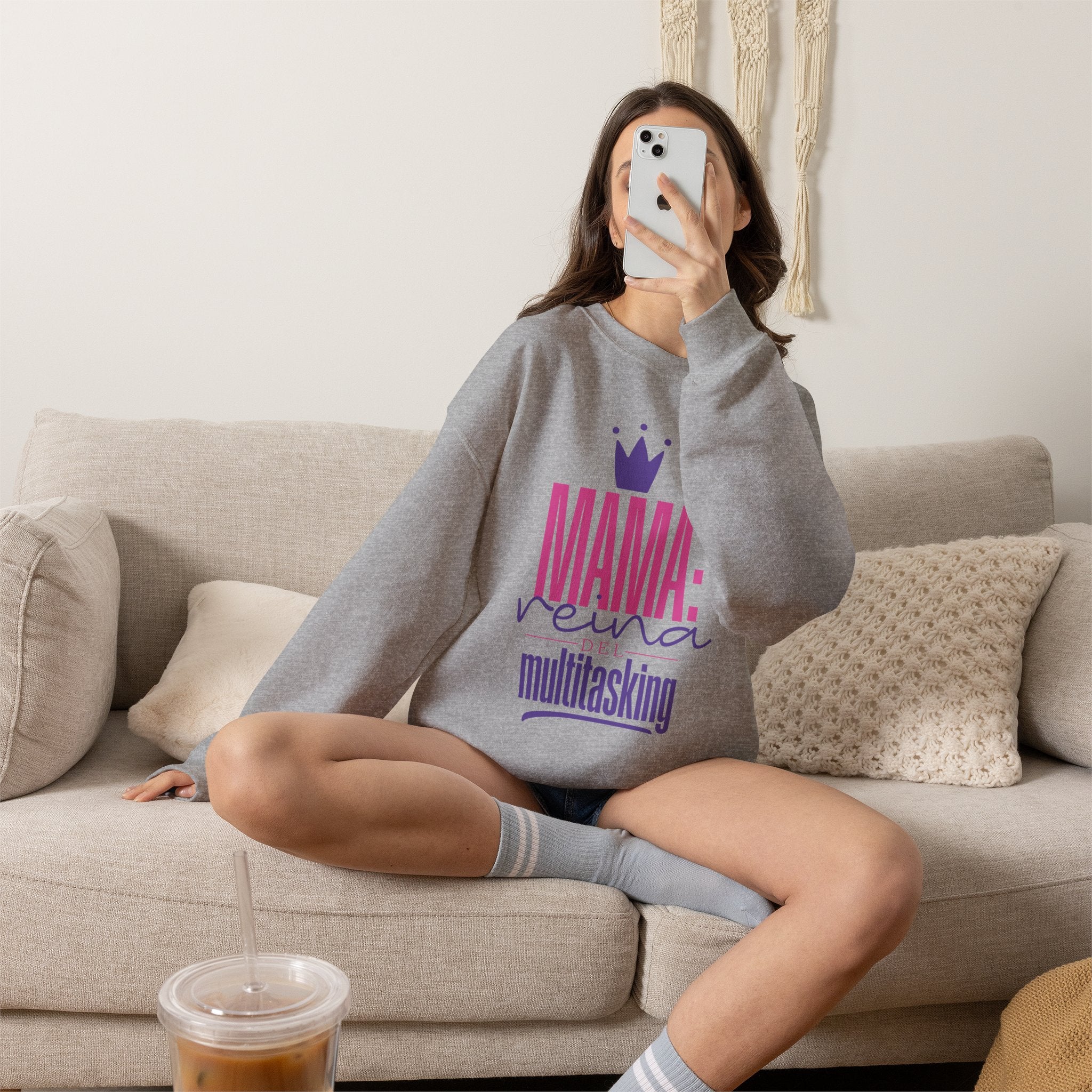 Mamá reina multitasking Sweatshirt