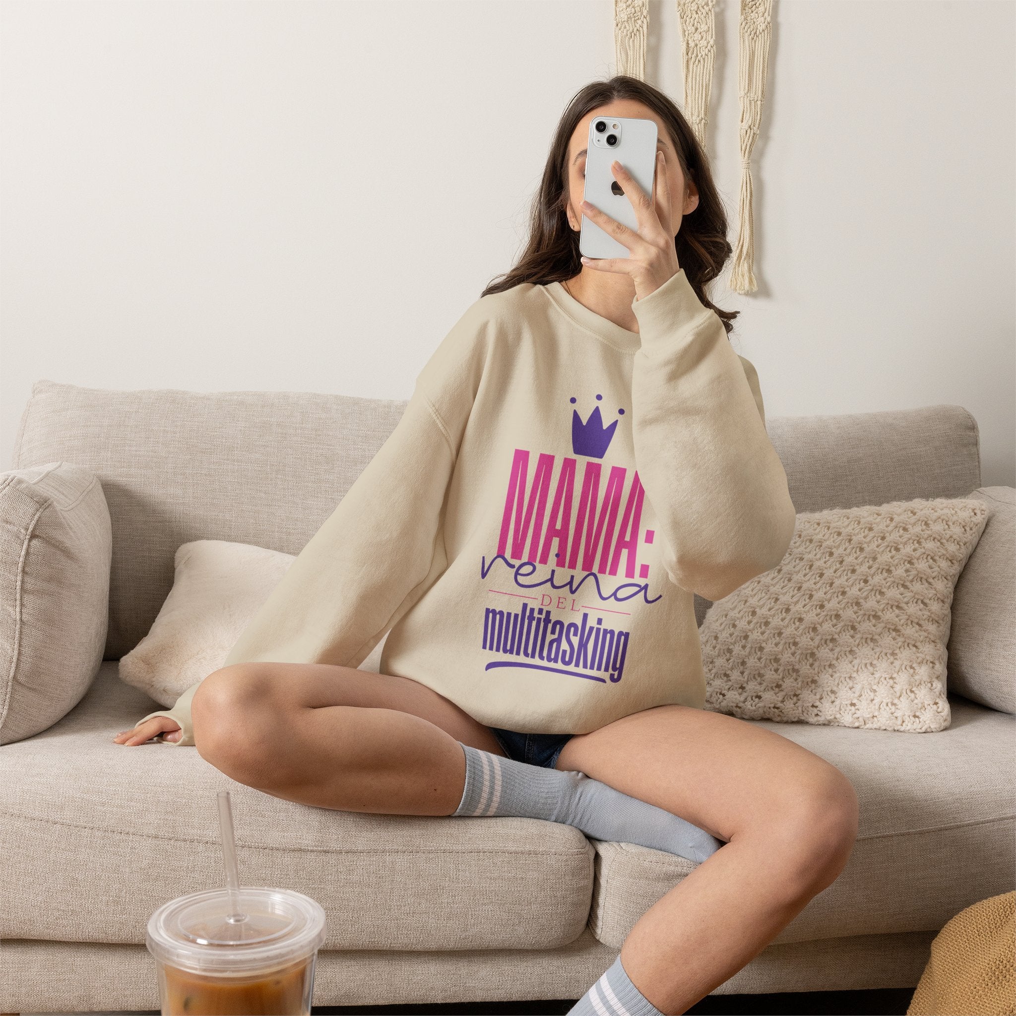 Mamá reina multitasking Sweatshirt