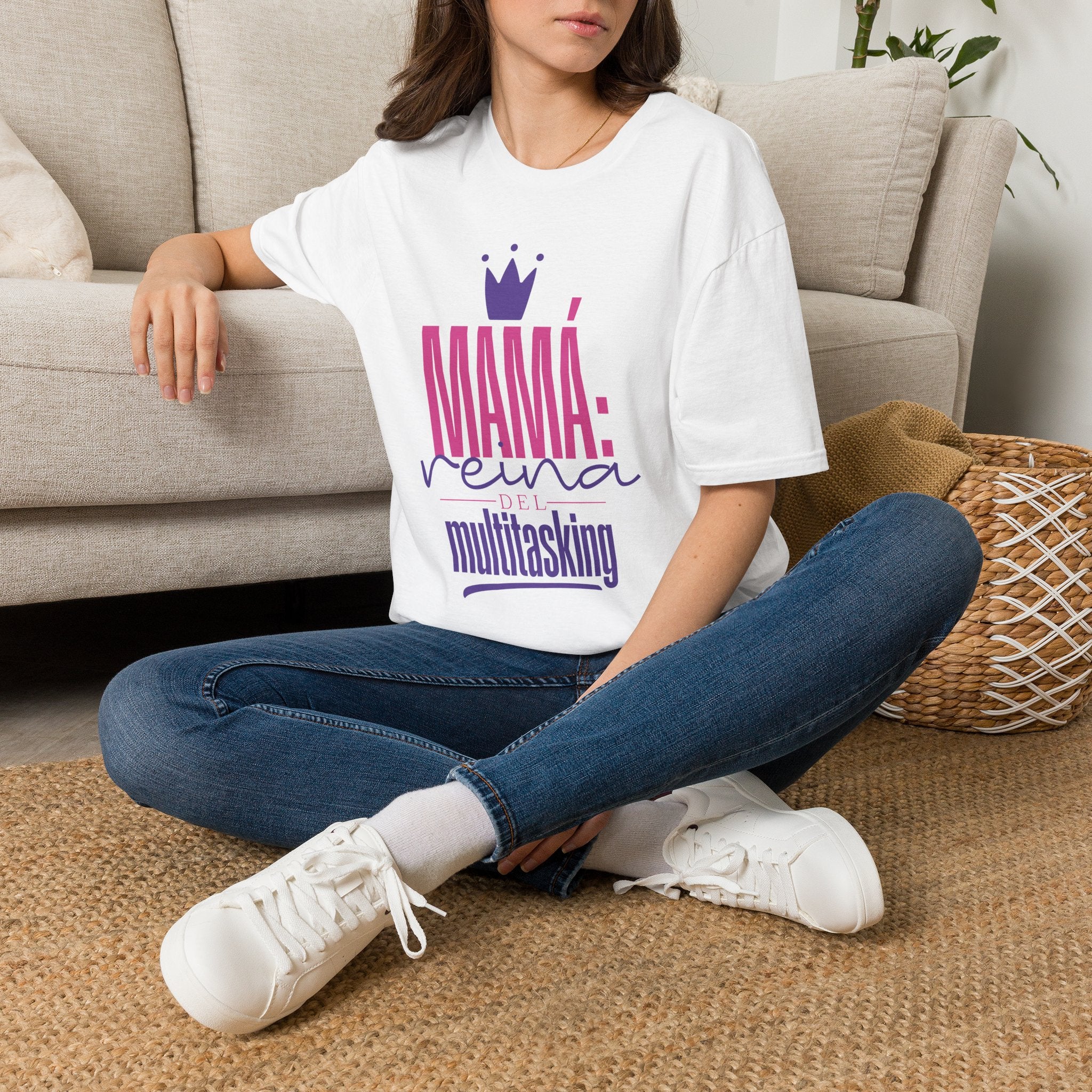 Mama Reina multitasking T-Shirt