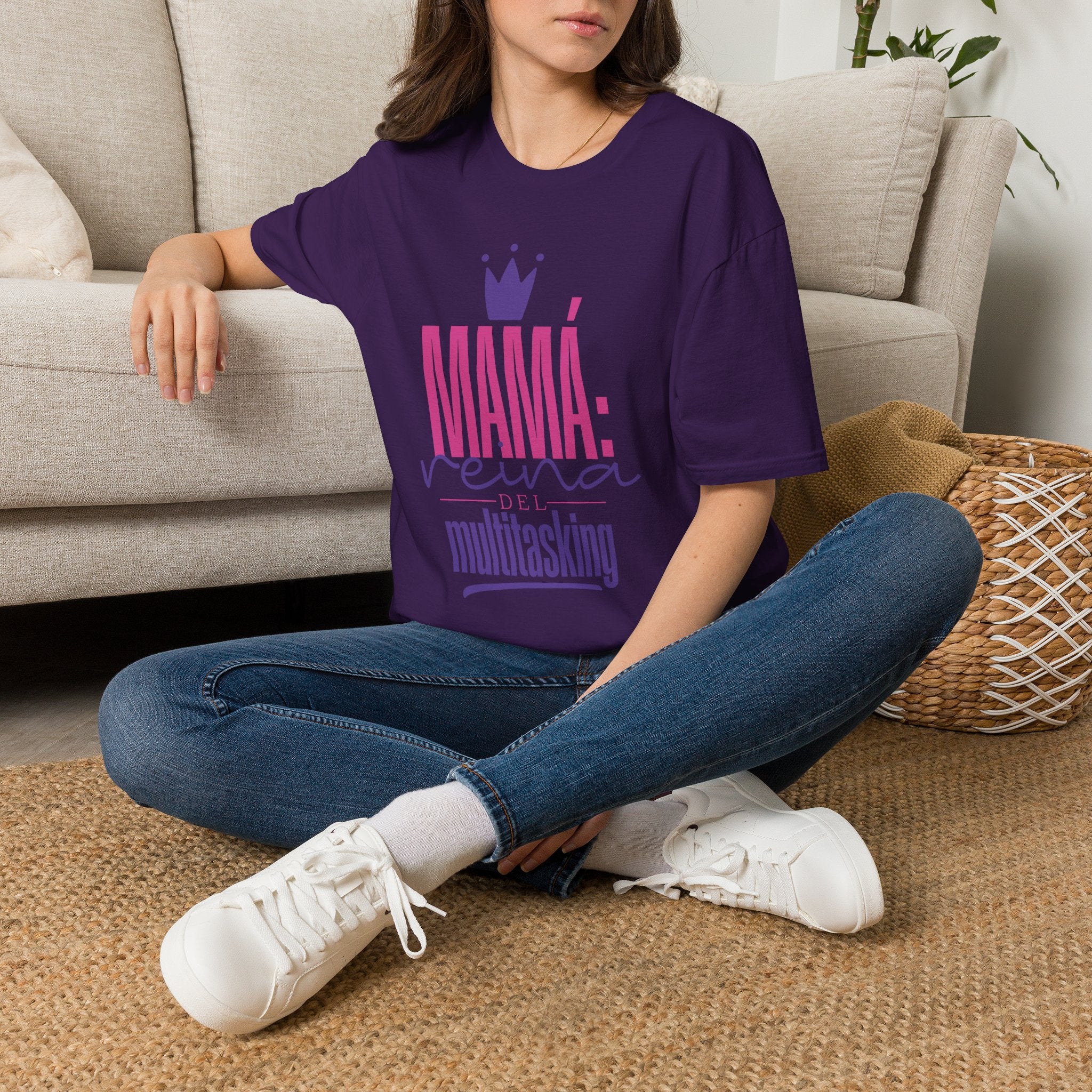 Mama Reina multitasking T-Shirt